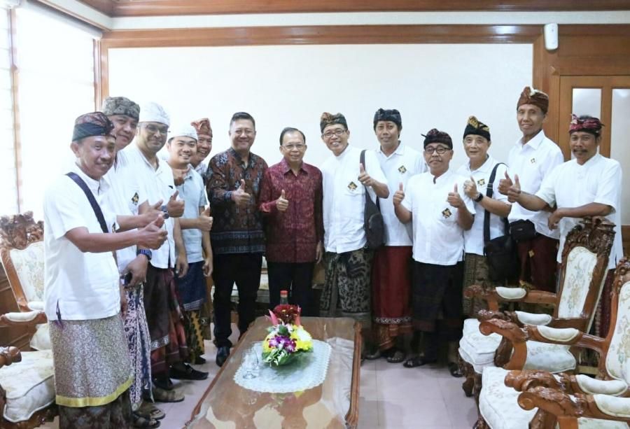 podiumnews.com-Wujudkan Ekonomi Kerakyatan, Swastika Bali Dukung Legalisasi Arak Bali